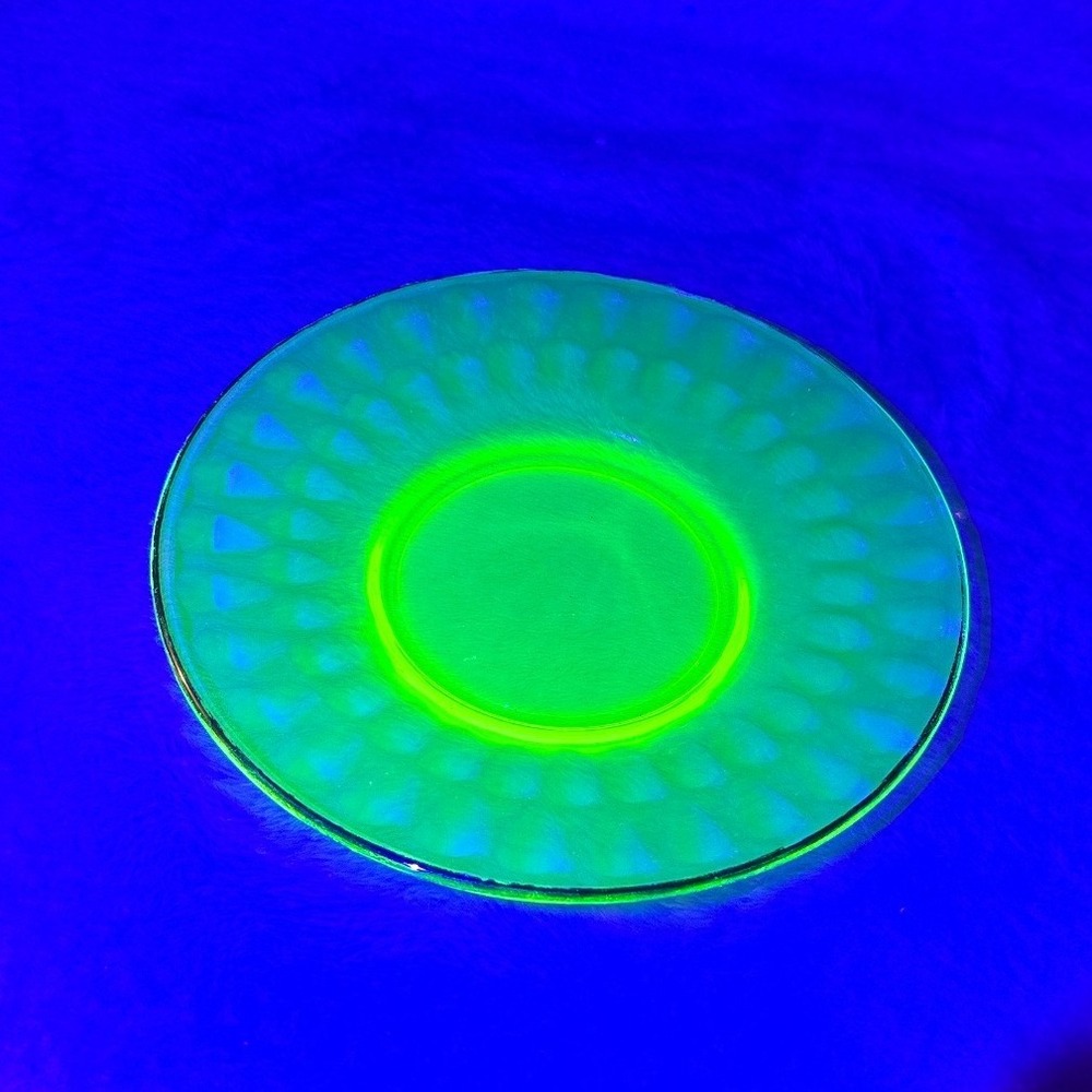 Vintage Federal Glass Uranium Thumbprint Gold Rimmed 6" Sherbert Plate Glows‎
